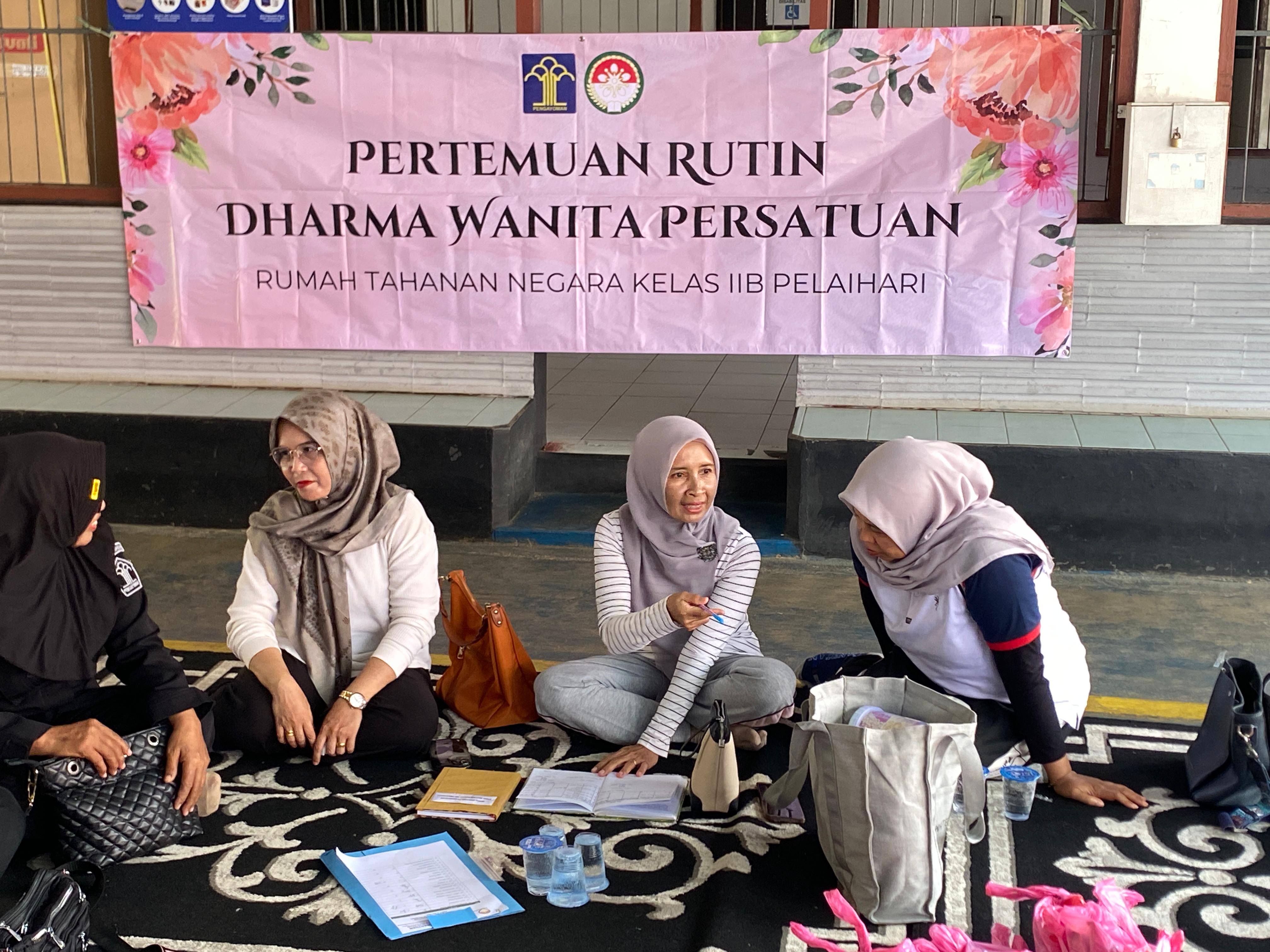 Ketua DWP Rutan Pelaihari Hadiri Serah Terima Jabatan dan Pisah Sambut Karutan Tanjung